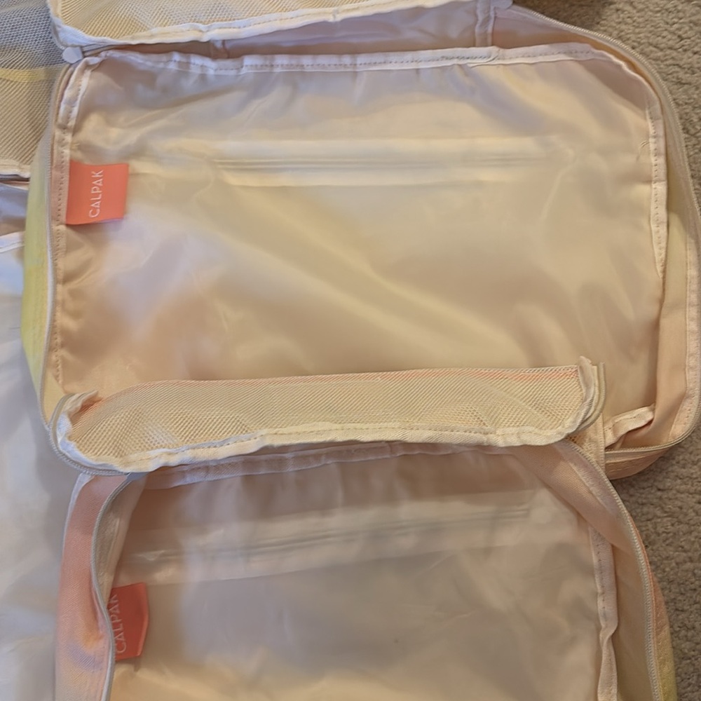 CALPAK | Sherbet colored packing cubes - Picture 11 of 12